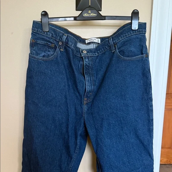 Abercrombie & Fitch Women's '90s Straight Ultra High Rise Blue Jeans - Picture 7 of 8